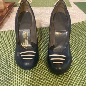 Carmellettes shoes for the lovely heels, size 3 1/2 B